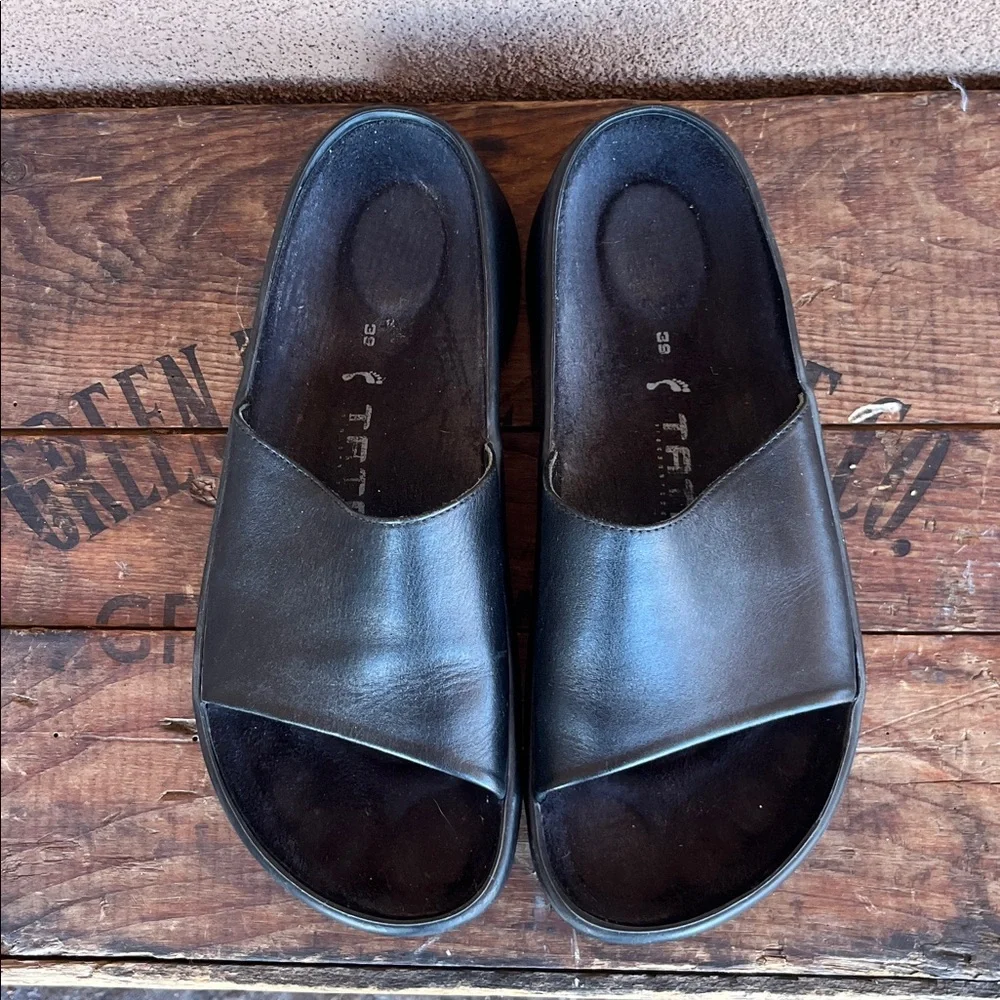 Tatami by Birkenstock slide sandals - Picture 6 of 9